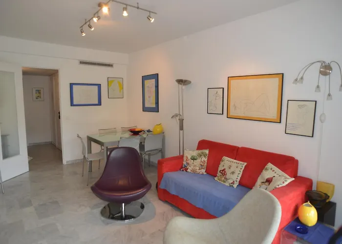 Spacieux 3p Avec Terrasse Et Piscine A - Fr-1-196-386 *